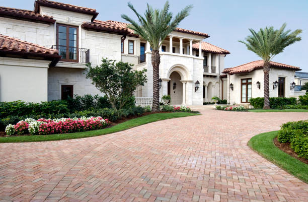 Best Driveway Paving Contractor  in Wilderness Rim, WA